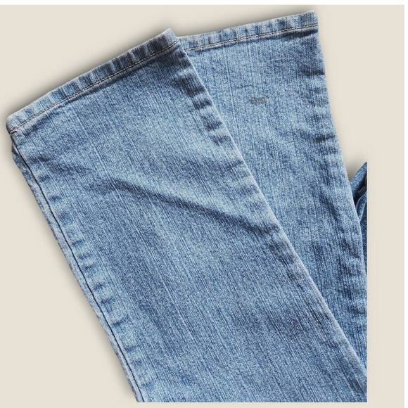 Gloria Vanderbilt Women's Straight Leg Midrise Amanda Jeans Sz 8p *Flaws* - Picture 7 of 10